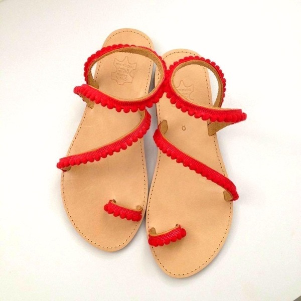Pom pom strappy sandals - καλοκαιρινό, σανδάλι, pom pom, σανδάλια, minimal, μαύρα, φλατ - 4