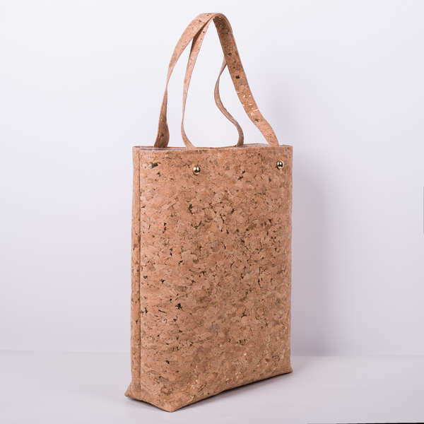 Τσάντα Ώμου από Μπεζ Φελλό με Χρυσές Λεπτομέρειες - ύφασμα, τσάντα, χειροποίητα, μεγάλες, minimal, must αξεσουάρ, φελλός, μεταλλικά στοιχεία