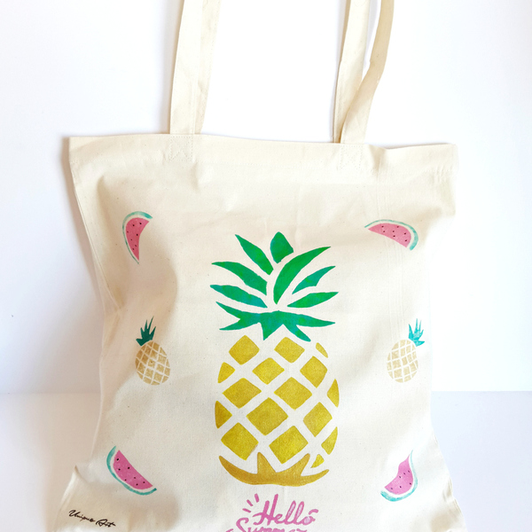 Τσάντα παραλίας | Tote bag Pineapple!!! - ύφασμα, chic, καλοκαιρινό, ζωγραφισμένα στο χέρι, μοντέρνο, γυναικεία, καλοκαίρι, ώμου, τσάντα, μεγάλες, καρπούζι, παραλία, all day, unique, θαλάσσης, tote, πάνινες τσάντες, φθηνές