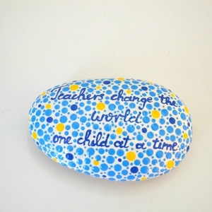 Ζωγραφισμένη πέτρα για δασκάλους - ζωγραφισμένα στο χέρι, είδη δώρου, δώρα για δασκάλες, διακοσμητικές πέτρες - 2