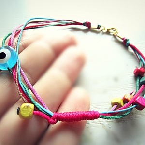 wood eye anklet| χειροποιητο βραχιολι ποδι ματι minimal - ξύλο, στρογγυλό, κορδόνια, μάτι, εντυπωσιακό, minimal, διαχρονικό, σταθερά, trend, ποδιού, αυξομειούμενα - 2
