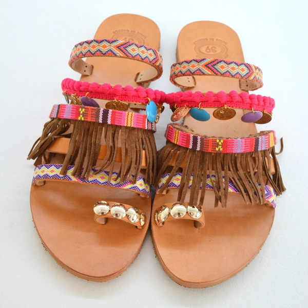 Gipsy Queen sandals - δέρμα, καλοκαίρι, σμάλτος, χειροποίητα, summer, all day, απαραίτητα καλοκαιρινά αξεσουάρ, must, boho, φλουριά, ethnic, κρόσσια, φλατ - 3