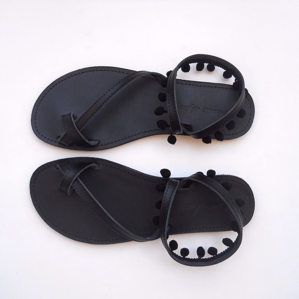 Bubbles Sandals - δέρμα, σανδάλι, pom pom, χειροποίητα, minimal, μαύρα, φλατ - 2