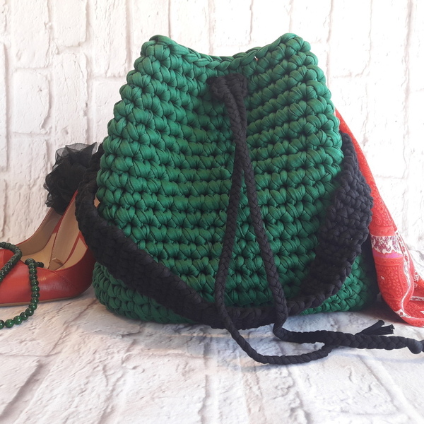Τσάντα πουγκί πράσινη - μονόχρωμες, πουγκί, crochet, χειροποίητα, βαμβακερό νήμα, πλεκτή