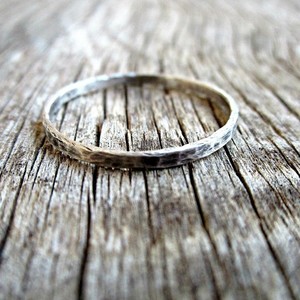 one silver ring| χειροποιητo ασημενιο βερακι - γάμος, βεράκια, κλασσικό, μοντέρνο, σφυρήλατο, εντυπωσιακό, ιδιαίτερο, ανδρικά, rock, ασήμι 925, customized, chic, διακριτικό, unique, ευκολοφόρετο, unisex, amano, μόδα, μοναδικό, χειροποίητα, contemporary, trend, διαχρονικό, minimal, νεανικό, must, μονόχρωμες, vintage, μέταλλο, σφυρήλατο, υποαλλεργικό, φθηνά, σταθερά