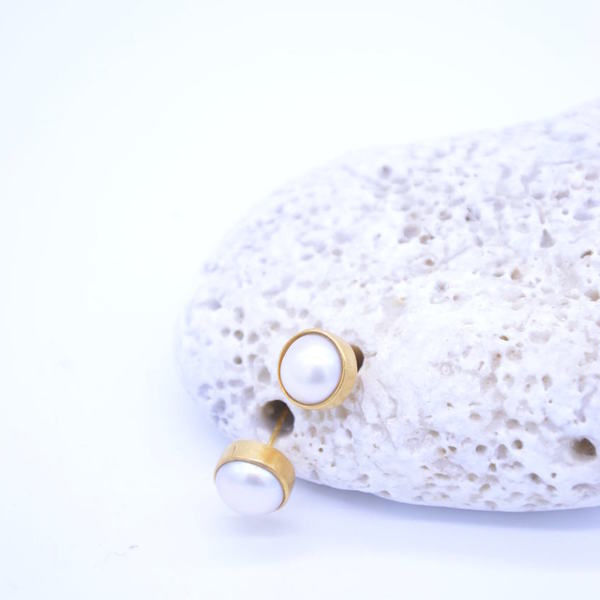 ''Classic'' stud earrings - μαργαριτάρι, επιχρυσωμένα, χειροποίητα - 4