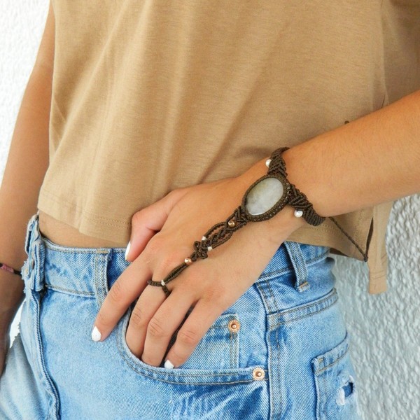 Ring Bracelet Slim -- Macrame κόσμημα - ημιπολύτιμες πέτρες, handmade, δώρο, μακραμέ, δαχτυλίδι, βραχιόλι, κορδόνια, χειροποίητα, boho, ethnic, bracelet, μεταλλικά στοιχεία, φλατ - 2