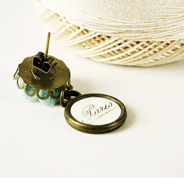 Σκουλαρίκια κρεμαστά με λουλούδι και silhouette charm |Chandelier Earrings - vintage, charms, charms, ορείχαλκος, χαρτί, φλοράλ, romantic, δωράκι, καρφωτά, gift, δώρα για γυναίκες - 3