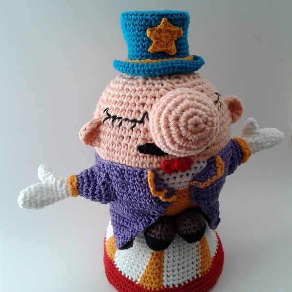 Πλεκτή κούκλα - Loyal, the Circus Master amigurumi - βαμβάκι, νήμα, παιχνίδι, crochet, δώρα για βάπτιση, λούτρινα, βαμβακερό νήμα, amigurumi, κούκλες