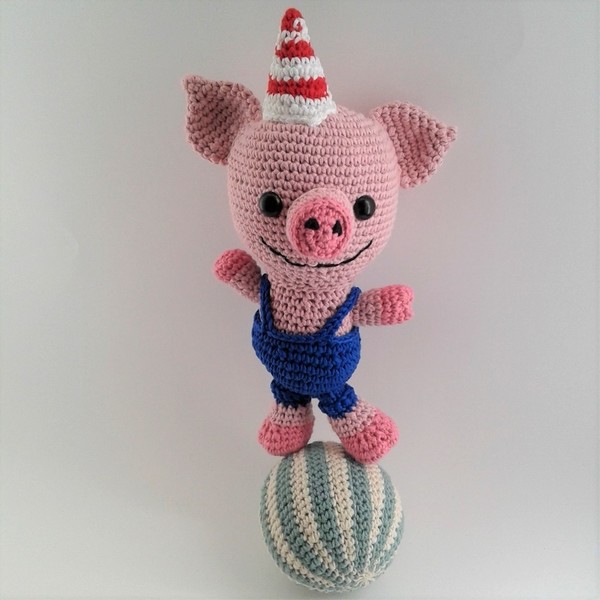 Πλεκτή κούκλα Γουρουνάκι Τσίρκου - Hubert the Circus Pig - πλεκτό, παιχνίδι, κορίτσι, crochet, βαμβακερό νήμα, πλεκτή, amigurumi, κούκλες - 2