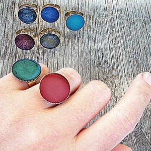 candy ring 1.9| χειροποιητο δαχτυλιδι σμαλτο υγρο γυαλι - statement, chic, μονόχρωμες, fashion, χρωματιστό, καλοκαιρινό, vintage, γυαλί, ιδιαίτερο, μοντέρνο, μέταλλο, χειροποίητα, minimal, must, ευκολοφόρετο, διαχρονικό, σμαλτο, μπρούντζος, contemporary, trend, Black Friday, αυξομειούμενα, φθηνά - 2