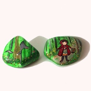 Story stones - Παραμυθόπετρες - Η Κοκκινοσκουφίτσα - διακοσμητικό, ζωγραφισμένα στο χέρι, πέτρα, πέτρα, δώρο, ακρυλικό, πέτρες, παιδί, χριστουγεννιάτικο, παιδική διακόσμηση, διακοσμητικά, για παιδιά, βότσαλα - 2