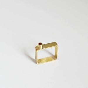 Τετράγωνο αυξομειούμενο δαχτυλίδι με χρώμα "Square ring" - χρυσό, γεωμετρικά σχέδια, δαχτυλίδια, minimal, μπρούντζος, μπρούντζος, αυξομειούμενα