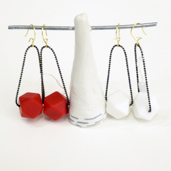 Σκουλαρίκια "Πολύεδρο" - statement, αλυσίδες, μοντέρνο, ορείχαλκος, δώρα για γυναίκες