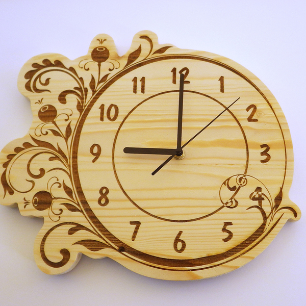 Ρολόι τοίχου σε κλασική ρετρό γραμμή - ξύλο, ξύλο, ρολόι, ξύλινα διακοσμητικά, ρολόγια