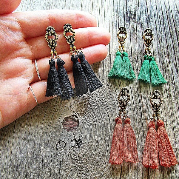 statement tassels knot| σκουλαρικι boho statement - statement, chic, μονόχρωμες, fashion, καλοκαιρινό, vintage, μόδα, ιδιαίτερο, μοναδικό, μοντέρνο, ανοιξιάτικο, χειμωνιάτικο, με φούντες, με φούντες, μέταλλο, γεωμετρικά σχέδια, χειροποίητα, εντυπωσιακά, για όλες τις ώρες, minimal, must, κλασσικά, boho, ethnic, ευκολοφόρετο, διαχρονικό, μπρούντζος, κρεμαστά, amano, contemporary, trend, Black Friday - 2