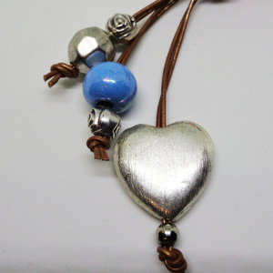 Μπρελόκ "heart" - δέρμα, δέρμα, καρδιά, μπρελόκ, κεραμικό, χάντρες, χάντρες, ερωτευμένοι, μεταλλικά στοιχεία, δώρα αγίου βαλεντίνου - 2