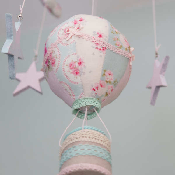 Μομπιλε σύννεφο με αερόστατο και αστέρια σε αποχρώσεις του ροζ και της μέντας - βαμβάκι, διακοσμητικό, ξύλο, ιδιαίτερο, μοναδικό, αγόρι, αστέρι, τσόχα, δώρο, φεγγάρι, αερόστατο, δώρα για βάπτιση, romantic, μόμπιλε, παιδικό δωμάτιο, παιδική διακόσμηση, βρεφικά, δώρο για νεογέννητο, κρεμαστά στοιχεία, για παιδιά - 5