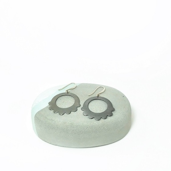 earrings // phosphenes collection - μονόχρωμες, ιδιαίτερο, μοναδικό, μοντέρνο, ορείχαλκος, δώρο, μέταλλο, σκουλαρίκια, γεωμετρικά σχέδια, χειροποίητα, για όλες τις ώρες, minimal, unique, διαχρονικό, μπρούντζος, κρεμαστά - 3