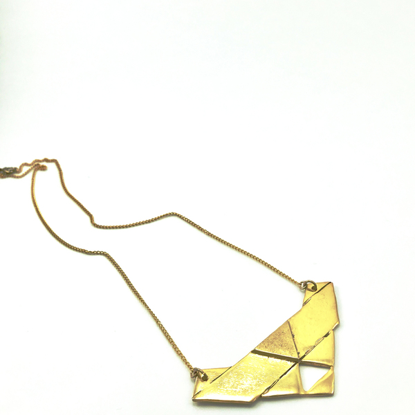 gold pendant // shape - μονόχρωμες, ιδιαίτερο, μοναδικό, μοντέρνο, επιχρυσωμένα, ορείχαλκος, δώρο, μέταλλο, κολιέ, γεωμετρικά σχέδια, χειροποίητα, για όλες τις ώρες, μακριά, minimal, unique, διαχρονικό, μπρούντζος, κρεμαστά - 2