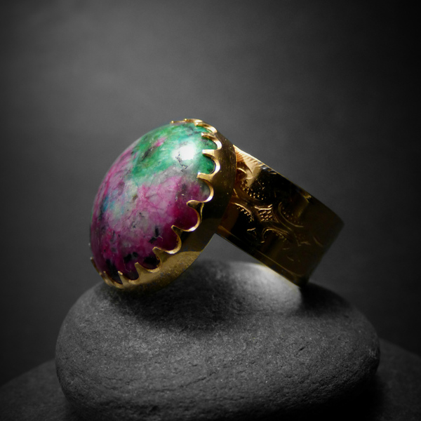 " Gold Ruby in Zoisite " - Χειροποίητο επίχρυσο δαχτυλίδι με Ρουμπίνι σε Ζοϊσίτη! - statement, ημιπολύτιμες πέτρες, ημιπολύτιμες πέτρες, chic, handmade, fashion, vintage, κλασσικό, design, ιδιαίτερο, μοναδικό, μοντέρνο, γυναικεία, επιχρυσωμένα, επιχρυσωμένα, ορείχαλκος, sexy, donkey, χειροποίητα, romantic, must αξεσουάρ, γυναίκα, unisex, unique, boho, ethnic, έλληνες σχεδιαστές, fashion jewelry, αυξομειούμενα, δώρα για γυναίκες - 2