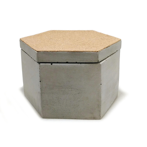 Εξαγωνικό δοχείο με καπάκι 7.0 X 12.0 X 5.0 //hako cork - διακοσμητικό, design, ιδιαίτερο, μοντέρνο, δώρο, οργάνωση & αποθήκευση, αγάπη, τσιμέντο, χειροποίητα, κασπώ, είδη διακόσμησης, είδη δώρου, φελλός, γιορτή, gift, σκυρόδεμα, σκυρόδεμα, πρωτότυπα δώρα, κουτιά αποθήκευσης, διακόσμηση κήπου