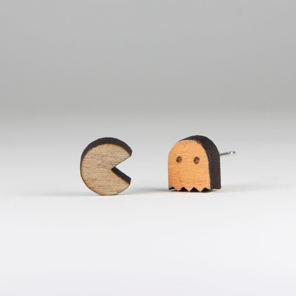 Ξύλινα Σκουλαρίκια "Pac-Man" - Studs- D-issues Earrings - statement, ξύλο, μοντέρνο, επάργυρα, minimal, καρφωτά, φθηνά