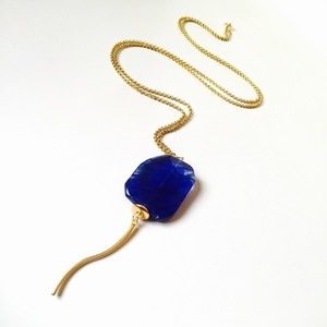 blue agate stone pendant - ημιπολύτιμες πέτρες, αχάτης, chic, μόδα, μοντέρνο, γυναικεία, επιχρυσωμένα, μακρύ, στυλ, δώρο, κολιέ, γεωμετρικά σχέδια, χειροποίητα, πρωτότυπα, μακριά, all day, minimal, gift, μοδάτο, μεγάλα, gift idea, fashion jewelry, δώρα για γυναίκες