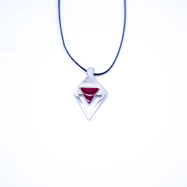 ''Triangle'' bordeaux necklace - charms, μοντέρνο, σμάλτος, μακρύ, αλπακάς, γεωμετρικά σχέδια, κοντό, minimal, κοντά, unisex, rock, κρεμαστά, αυξομειούμενα - 2