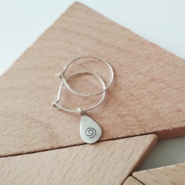 ~tiNy hoOps~ x2 μικροί κρίκοι με λεπτομέρεια - ασήμι, ethnic, boho, minimal, μοντέρνο, rock, κρίκοι, μικρά