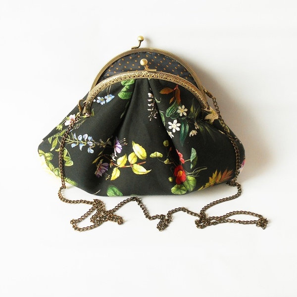 Clutch τσάντα -Το σκότος των λουλουδιών- - αλυσίδες, chic, βραδυνά, vintage, clutch, πουγκί, χιαστί, φλοράλ, romantic, minimal, βραδινές