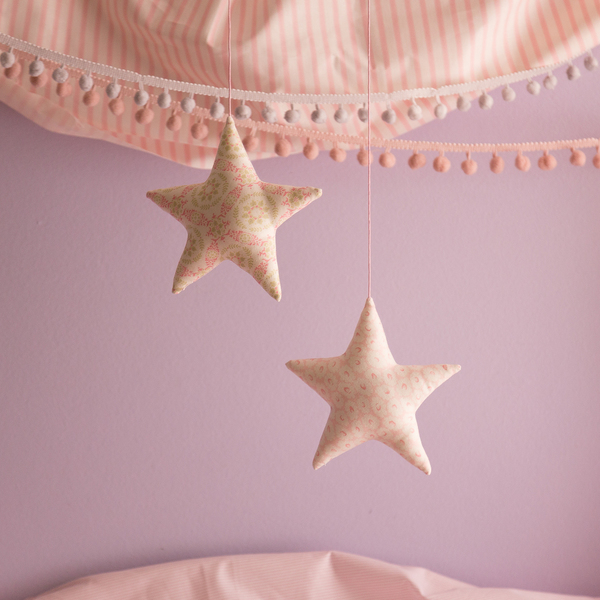 Διακοσμητικά κρεμαστά αστεράκια - κορίτσι, αστέρι, παιδικό δωμάτιο, διακόσμηση βάπτισης, παιδική διακόσμηση, κρεμαστά, μαξιλάρια - 2
