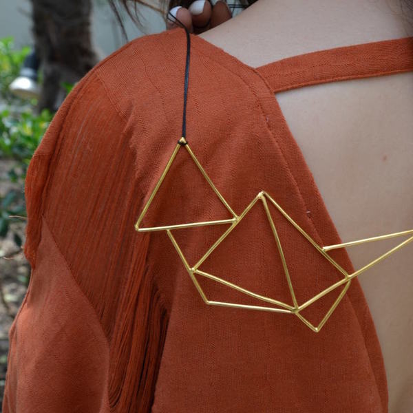"Triangle" gold necklace - βραδυνά, μοντέρνο, επιχρυσωμένα, μακρύ, γεωμετρικά σχέδια, κοντό, minimal, κοντά, unisex, rock, μπρούντζος, κρεμαστά, αυξομειούμενα - 3