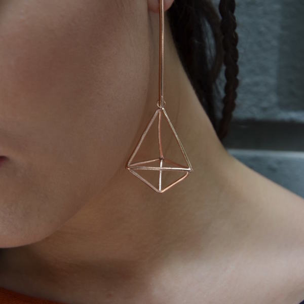 ''Triangle'' rose gold hoop earrings - statement, ασήμι, βραδυνά, μοντέρνο, ορείχαλκος, γεωμετρικά σχέδια, minimal, unisex, rock, κρεμαστά - 5