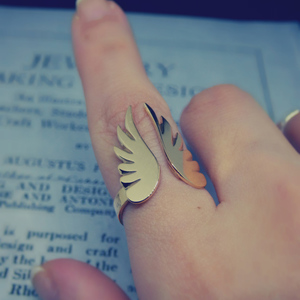 "Angel Wings" Χειροποίητο δαχτυλίδι επάργυρο ή επίχρυσο 18Κ με φτερά αγγέλου! - vintage, chevalier, επιχρυσωμένα, ορείχαλκος, φτερό, επάργυρα, personalised, μικρά, μικρά, rock, μπρούντζος, αυξομειούμενα, δώρα για γυναίκες, φθηνά - 5