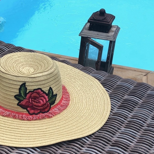 Καπέλο Summer rose hat - κεντητά, chic, καλοκαίρι, τριαντάφυλλο, ψάθα, παραλία, φύλλο, φλοράλ, romantic, απαραίτητα καλοκαιρινά αξεσουάρ, κρόσσια, Black Friday, ψάθινα - 3