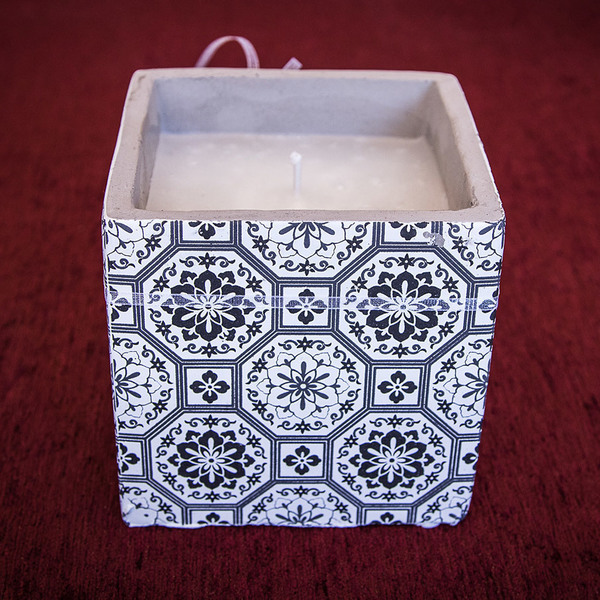 Τσιμεντένιος κύβος με ασπρόμαυρη vintage στάμπα με αρωματικό κερί - διακόσμηση, τσιμέντο, αρωματικά κεριά - 2