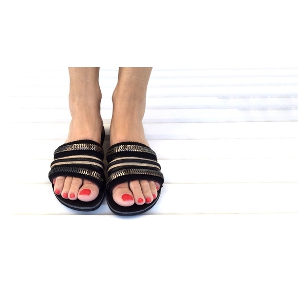 black real leather sandals - δέρμα, καλοκαιρινό, μόδα, ιδιαίτερο, μοντέρνο, γυναικεία, στυλ, street style, χειροποίητα, εντυπωσιακά, πρωτότυπα, all day, minimal, απαραίτητα καλοκαιρινά αξεσουάρ, μαύρα, boho, woman, φλατ, ιδεά για δώρο, slides - 3