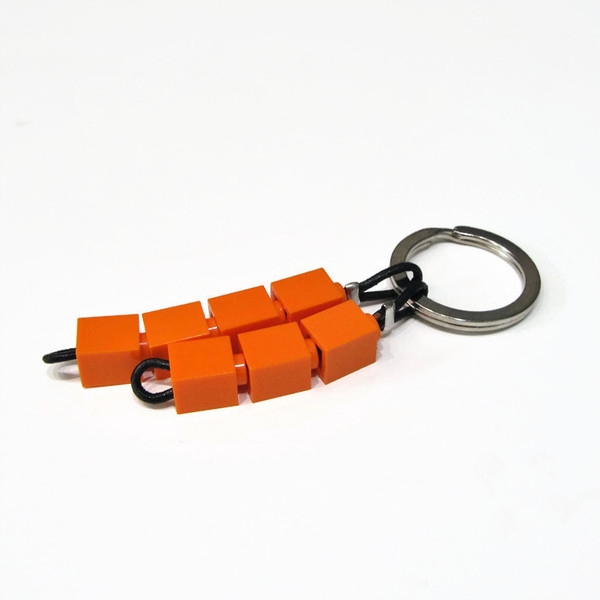 Πορτοκαλί Μπρελόκ από τουβλάκια! - ιδιαίτερο, μοναδικό, μπρελόκ, κλειδί, καθημερινό, δωράκι, γενέθλια, unisex, unique, τουβλάκια, δώρα για αγόρια - 2