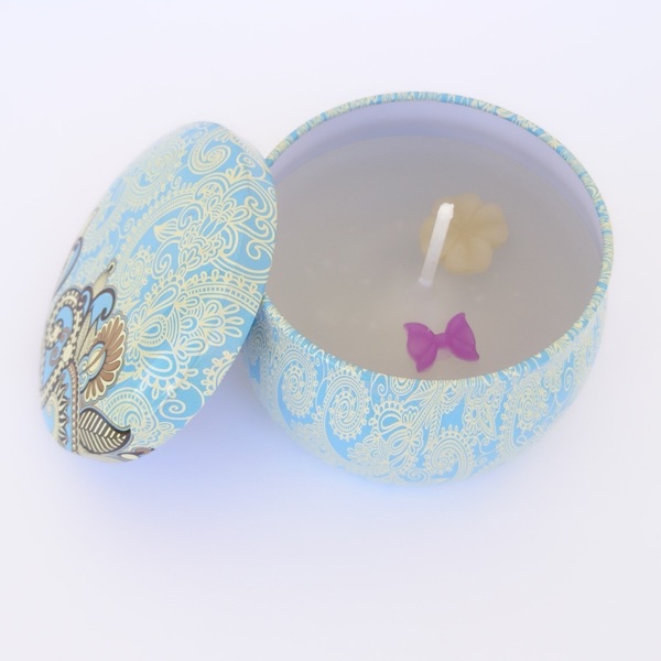 Αρωματικό Διακοσμητικό Κερί Cute ♥ Candle 4 Μεταλλικό Κουτί 7.5 εκ x 5.4 εκ Υ Λαχούρι - φιόγκος, διακοσμητικό, δώρο, λουλούδια, διακόσμηση, decor, κουτί, πρωτότυπο, κερί, αρωματικά κεριά, πρωτότυπα δώρα, μινιατούρες φιγούρες - 2
