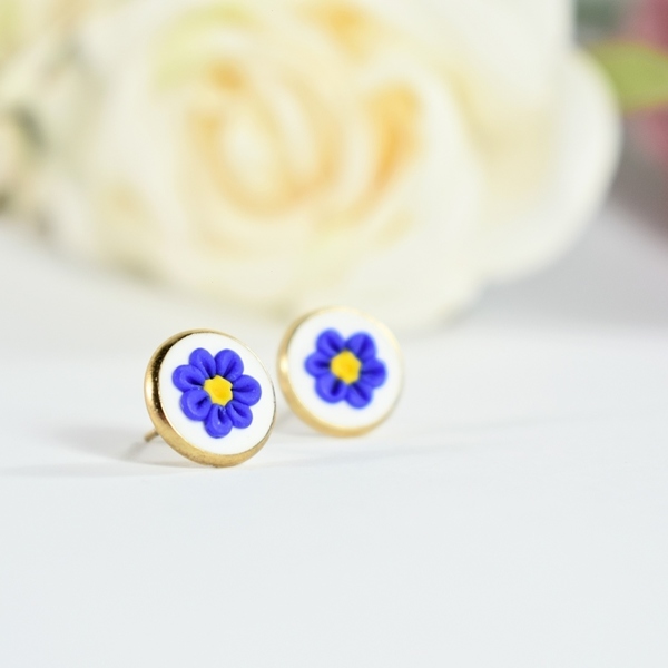 Blossom Blue | Flowers earrings - μοντέρνο, επιχρυσωμένα, ορείχαλκος, πηλός, φύλλο, romantic, minimal, καρφωτά
