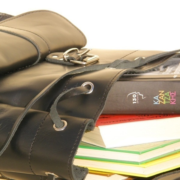 Δερμάτινη τσάντα πλάτης με 1 τσέπη σε μαύρο χρώμα - δέρμα, vintage, πλάτης, σακίδια πλάτης, romantic, all day, minimal, boho, ethnic - 2