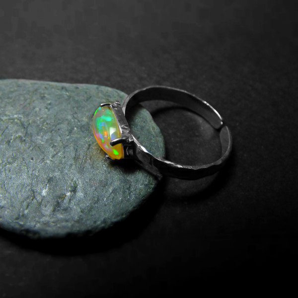 " Magic Opal " - Χειροποίητο δαχτυλίδι από ασήμι 925 και Οπάλιο. - statement, ασήμι, ημιπολύτιμες πέτρες, vintage, ασήμι 925, χειροποίητα, minimal, οπάλιο, rock, αυξομειούμενα - 3