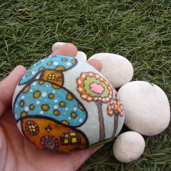 Σπιτάκι ζωγραφισμένο σε πέτρα - πέτρα, διακόσμηση, παιδικό δωμάτιο, πρωτότυπα δώρα, διακοσμητικές πέτρες - 2