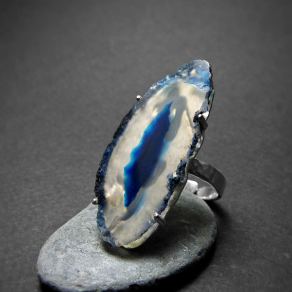 "Blue light lace ring" - Χειροποίηταχτυλίδι με έναν υπέροχο Γαλάζιο Δαντελωτό Αχάτη! - μπλε, ημιπολύτιμες πέτρες, αχάτης, πέτρα, επάργυρα, minimal, γοργόνα, μεγάλα, αυξομειούμενα, φθηνά - 3
