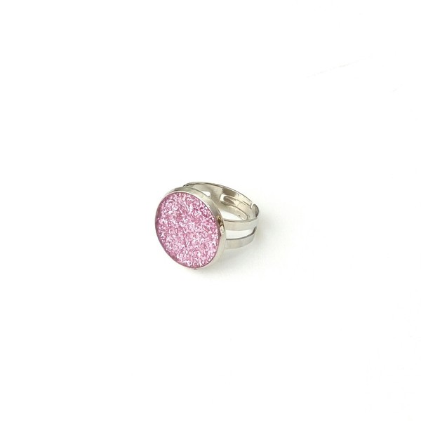 Δαχτυλίδι με ροζ glitter και υγρό γυαλί - χρωματιστό, γυαλί, ιδιαίτερο, δώρο, εντυπωσιακό, για όλες τις ώρες, χαρούμενο, καθημερινό, κομψό, για όλο τον χρόνο, αυξομειούμενα, φθηνά