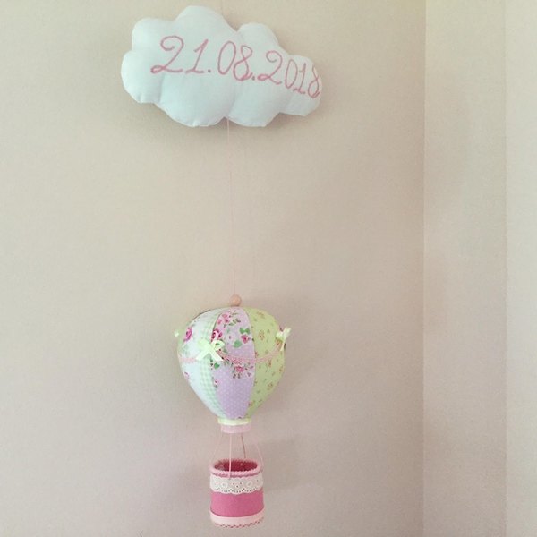 Κρεμαστό αερόστατο με συννεφάκι σε ροζ και λαχανί αποχρώσεις με την ημερομηνία γέννησης του μωρού - μοναδικό, κορίτσι, δώρο, αερόστατο, συννεφάκι, personalised, βρεφικά, κρεμαστά, διακοσμητικά, δώρο για νεογέννητο, πρωτότυπα δώρα, δώρο γέννησης - 4