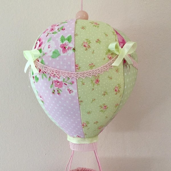 Κρεμαστό αερόστατο με συννεφάκι σε ροζ και λαχανί αποχρώσεις με την ημερομηνία γέννησης του μωρού - μοναδικό, κορίτσι, δώρο, αερόστατο, συννεφάκι, personalised, βρεφικά, κρεμαστά, διακοσμητικά, δώρο για νεογέννητο, πρωτότυπα δώρα, δώρο γέννησης - 5