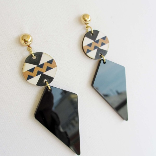 Μακριά σκουλαρίκια "Geometrical black diamond" - επιχρυσωμένα, ορείχαλκος, στρογγυλό, μακριά, ξύλινο, plexi glass, κρεμαστά