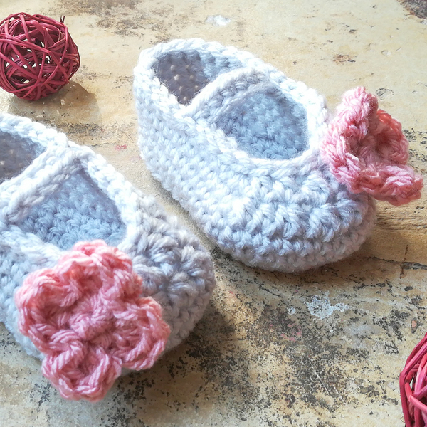 Απαλές και ζεστές πλεκτές μπαλαρίνες κροσέ με ροζ λουλούδι - νήμα, πλεκτό, crochet, βρεφικά, πλεκτή, 0-3 μηνών, δώρο για νεογέννητο, αγκαλιάς - 3